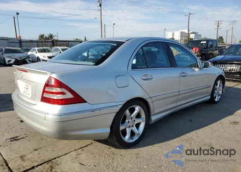 2007 Mercedes-Benz C 230 из США, поврежденный, VIN WDBRF52H57A953280